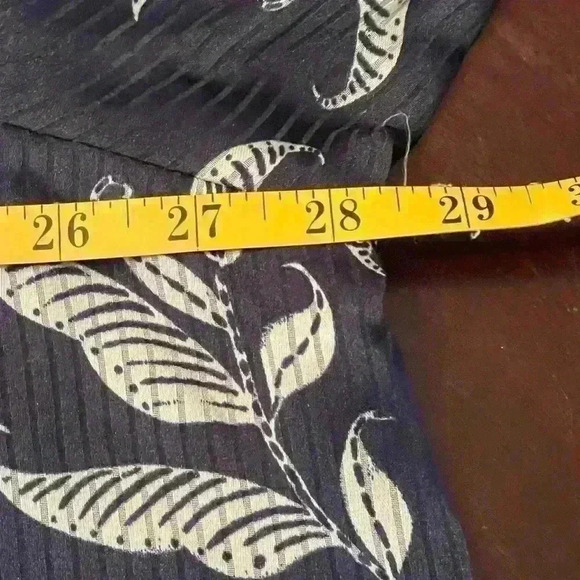 Lane Bryant Business Casual Blouse Mock Neck with Twist Cutout NWT Size 24 - Picture 14 of 16